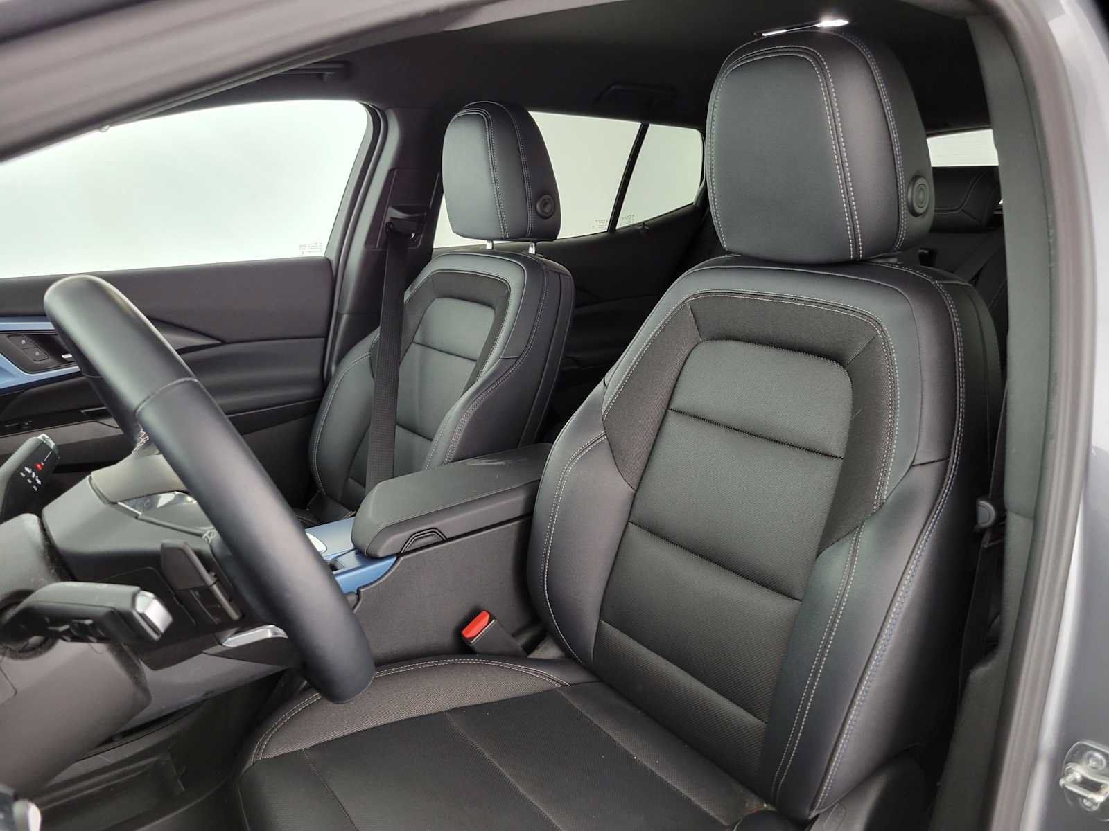Used 2024 Chevrolet Equinox EV LT FWD image 20