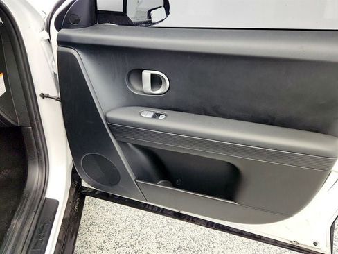 Used 2022 Hyundai Ioniq 5 SE image 25