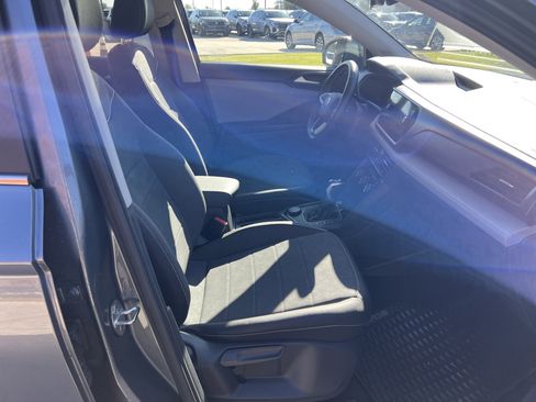 Certified 2024 Volkswagen Taos SE w/ Panoramic Sunroof Package image 29