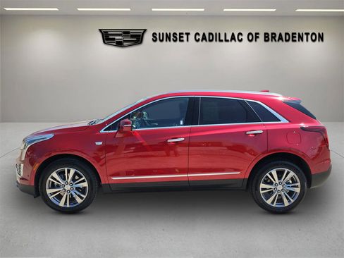 Certified 2025 Cadillac XT5 Premium Luxury w/ Technology Package image 7