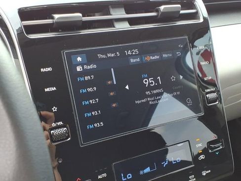 Used 2024 Hyundai Tucson SEL image 16