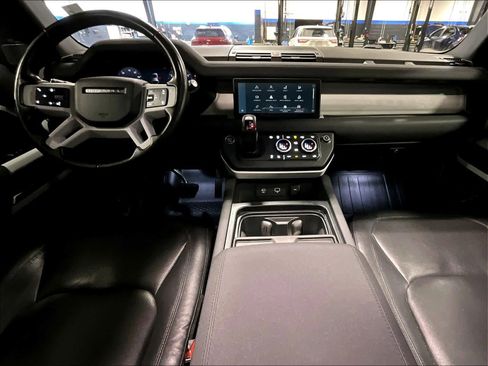 Used 2023 Land Rover Defender 110 SE image 22