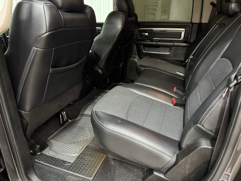 Used 2018 RAM 2500 Lone Star w/ Sport Appearance Group AWD/4WD image 11