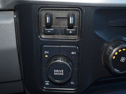 Used 2024 Ford F350 XLT w/ XLT Premium Package image 32