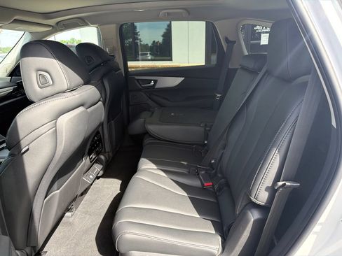 Used 2025 Acura MDX FWD image 5