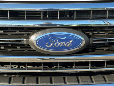 Used 2022 Ford F250 Lariat w/ Lariat Value Package image 38