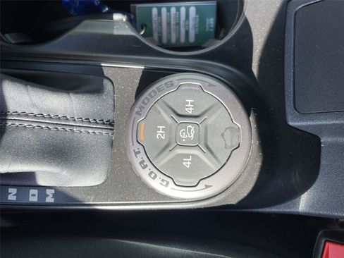 Used 2023 Ford Bronco Outer Banks image 32