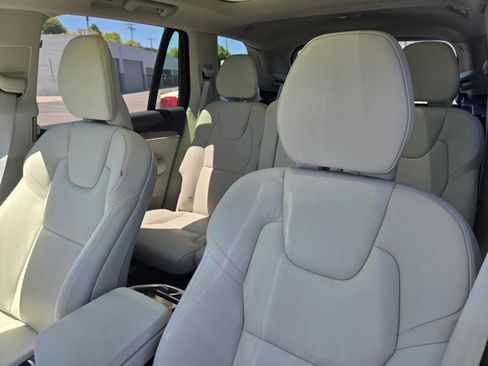 Used 2024 Volvo XC90 T8 Plus w/ Protection Package Premier AWD/4WD image 12