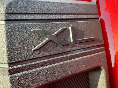 Used 2024 Ford Maverick XL image 6