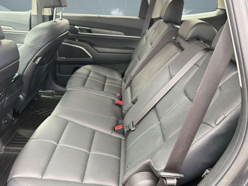 Used 2024 Kia Telluride EX AWD/4WD image 15