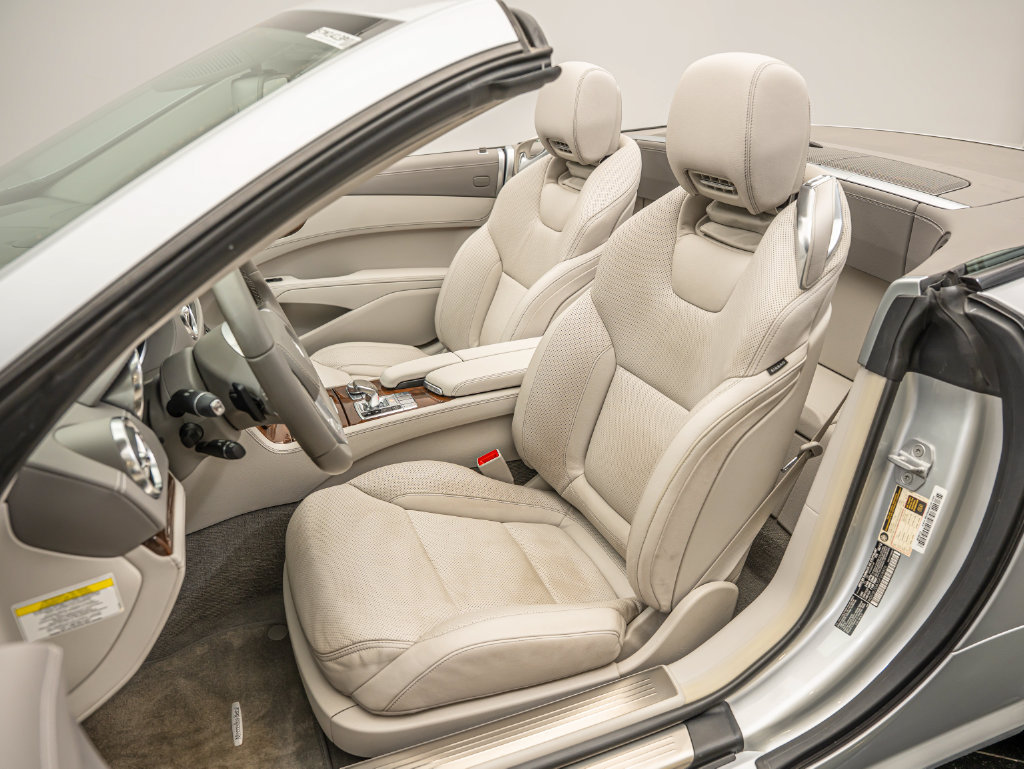 Used 2013 Mercedes-Benz SL 550 image 24