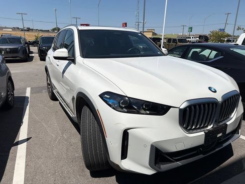 Used 2026 BMW X5 xDrive40i AWD/4WD image 3