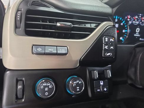 Used 2020 GMC Yukon XL Denali w/ Denali Ultimate Package AWD/4WD image 19