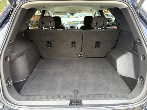 Used 2020 Chevrolet Equinox LT image 11