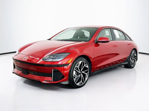 Used 2024 Hyundai Ioniq 6 SEL AWD/4WD image 3