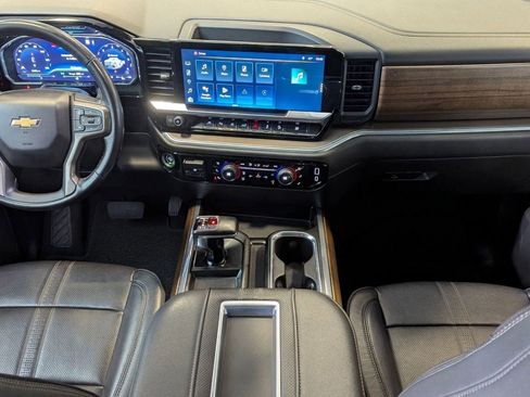 Used 2022 Chevrolet Silverado 1500 High Country w/ Z71 Off-Road Package image 15