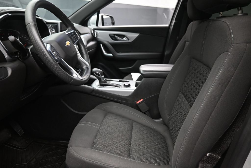 Used 2021 Chevrolet Blazer LT AWD/4WD image 16