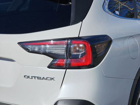 Used 2020 Subaru Outback Premium image 36