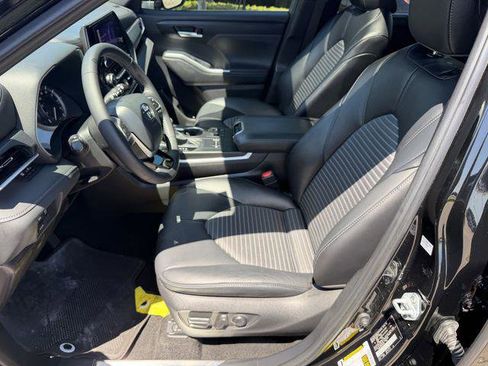 Certified 2024 Toyota Highlander XSE FWD image 20