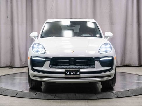 Used 2024 Porsche Macan image 6