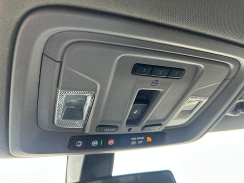 Used 2022 Chevrolet Silverado 1500 LT Trail Boss w/ Convenience Package II image 12