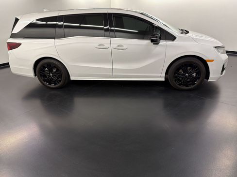 Certified 2025 Honda Odyssey Sport-L image 8