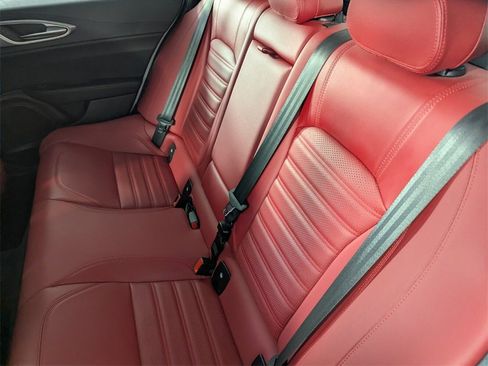 Used 2024 Alfa Romeo Giulia Veloce image 17