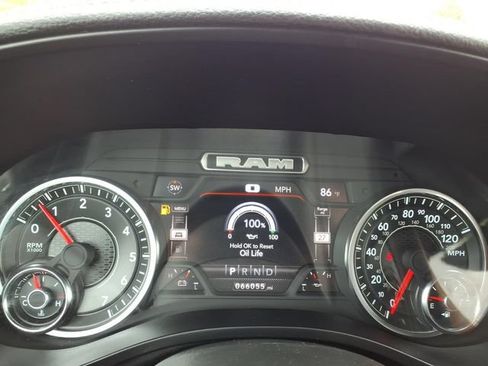 Used 2023 RAM 1500 Laramie AWD/4WD image 22