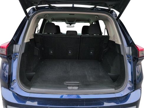 Used 2025 Nissan Rogue SV FWD image 27