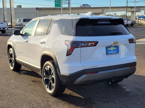 New 2026 Chevrolet Equinox LT image 3