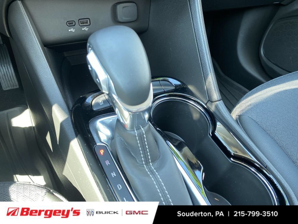 Used 2025 Buick Encore GX Preferred w/ Comfort Package AWD/4WD image 19