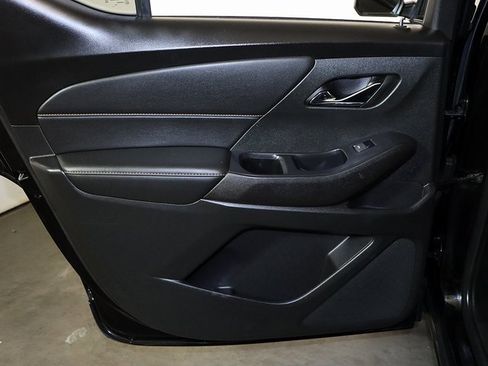 Used 2021 Chevrolet Traverse RS w/ LPO, Floor Liner Package image 29