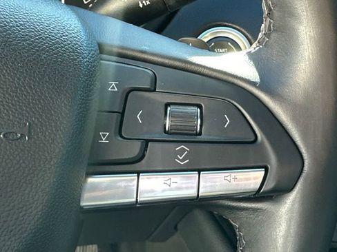 Used 2023 Cadillac XT4 Premium Luxury image 33