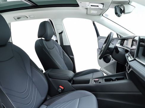 New 2026 Volkswagen Tiguan SE image 36