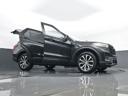 Used 2025 Ford Explorer ST-Line AWD/4WD image 35