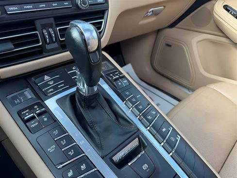 Used 2021 Porsche Macan S image 39