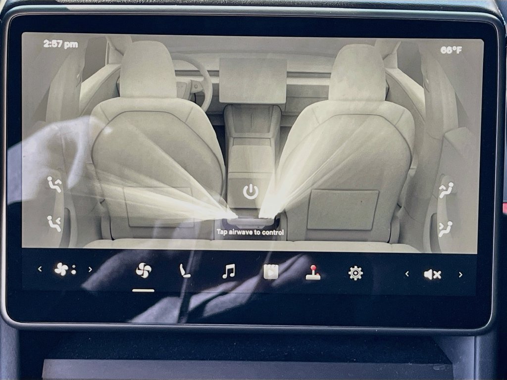 Used 2025 Tesla Model 3 Long Range RWD image 26