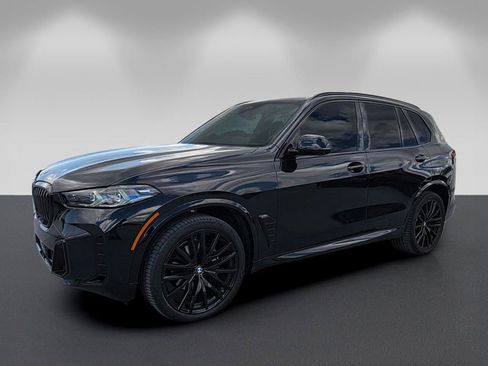 Certified 2024 BMW X5 xDrive40i w/ M Sport Package AWD/4WD image 8
