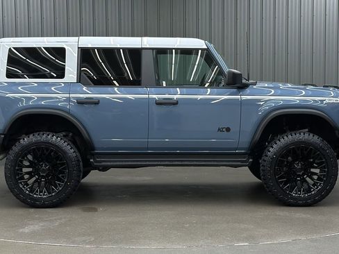 Used 2025 Ford Bronco Heritage Edition image 6