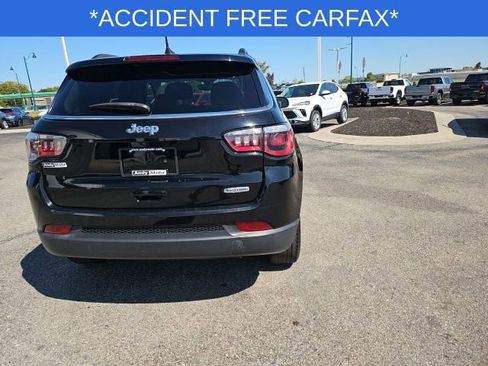 Used 2019 Jeep Compass Latitude w/ Popular Equipment Group FWD image 16