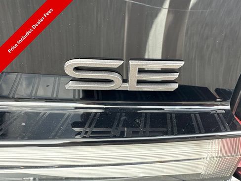 Used 2023 Toyota Prius Prime FWD image 7