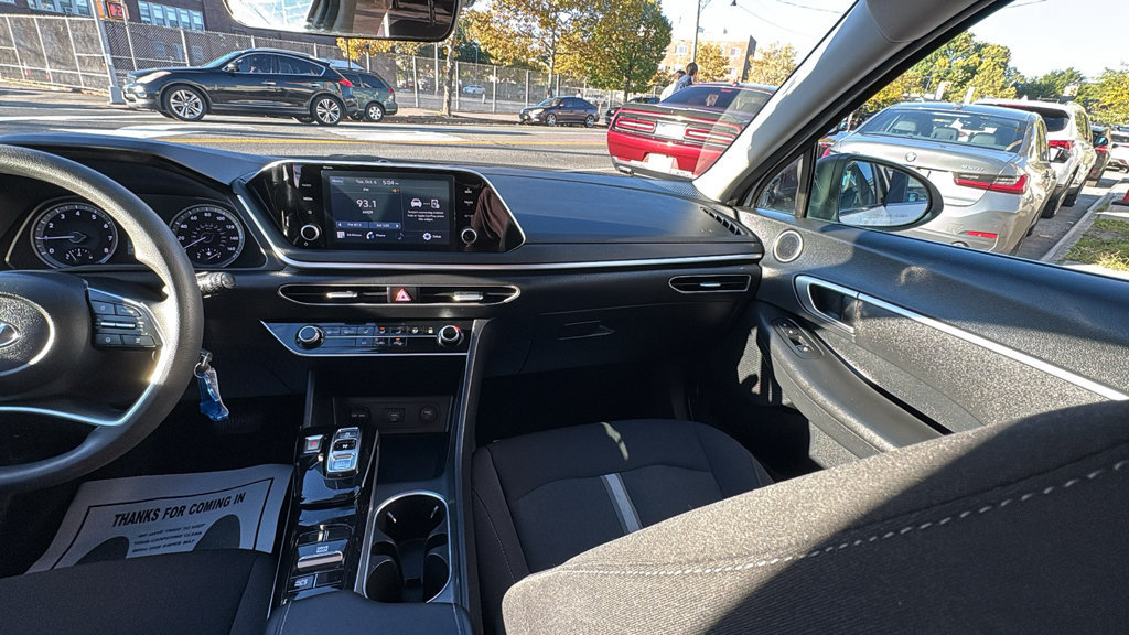 Used 2023 Hyundai Sonata SE w/ Preferred Accessory Package FWD image 29