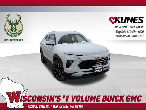 Used 2025 Chevrolet TrailBlazer LT image 1