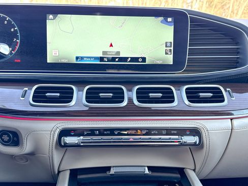 Used 2023 Mercedes-Benz GLS 63 AMG 4MATIC image 30