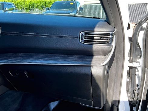 Used 2023 Jeep Wagoneer Series III w/ Premium Group I image 18