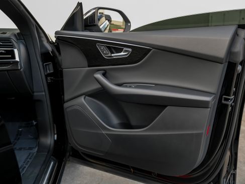 Used 2021 Audi Q8 Premium w/ Convenience Package image 41