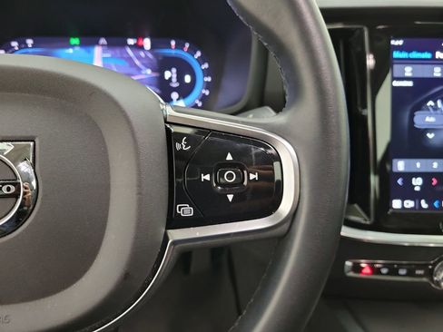 Used 2024 Volvo S60 B5 Plus image 24