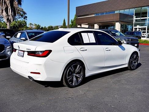 Used 2023 BMW 330i Sedan w/ Driving Assistance Package RWD image 8