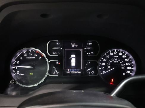Used 2018 Toyota Tundra SR5 image 36