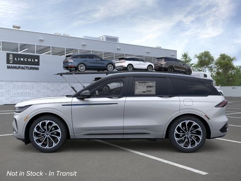 New 2026 Lincoln Nautilus Reserve AWD/4WD image 3